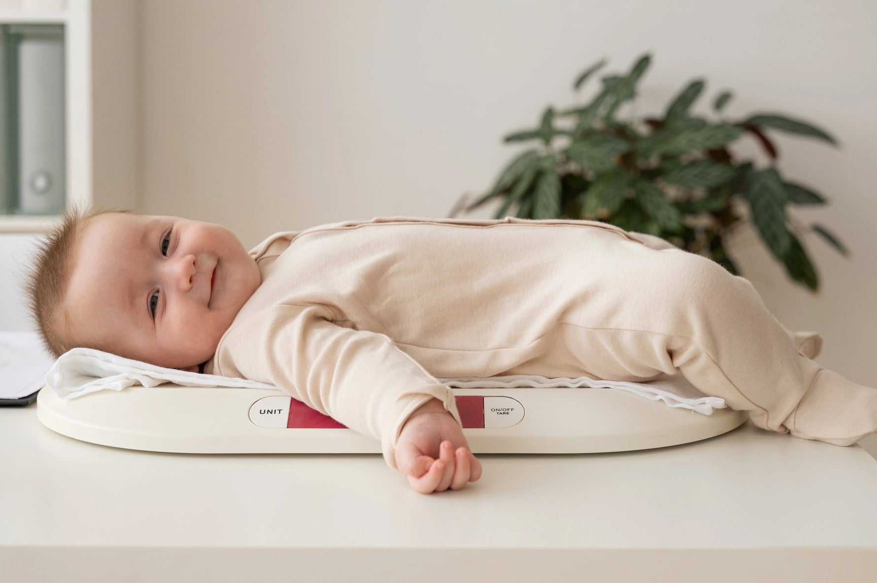 Baby Low Birth Weight: Causes, Effects & Growth Tips